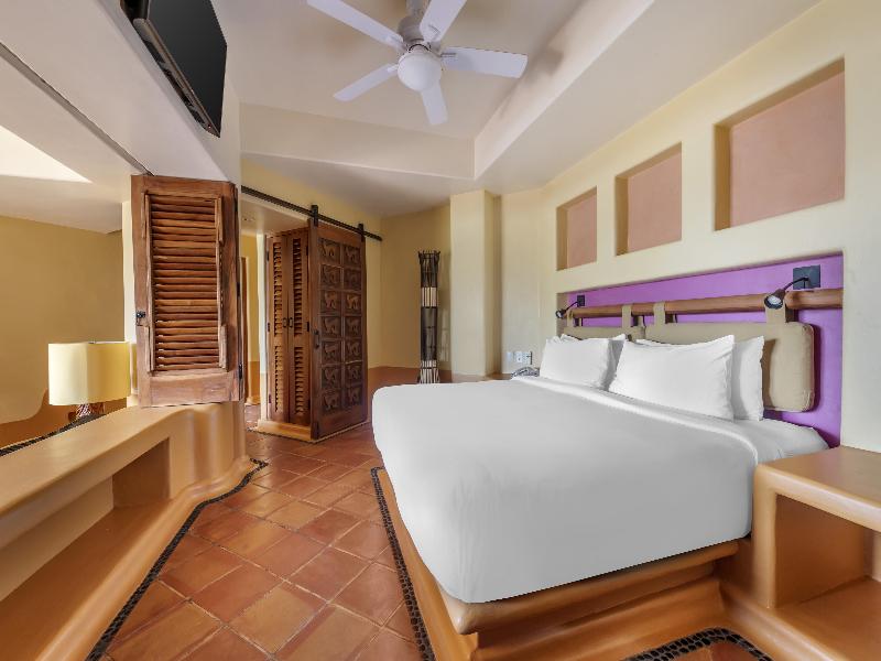 Hilton Grand Vacations Club Zihuatanejo image
