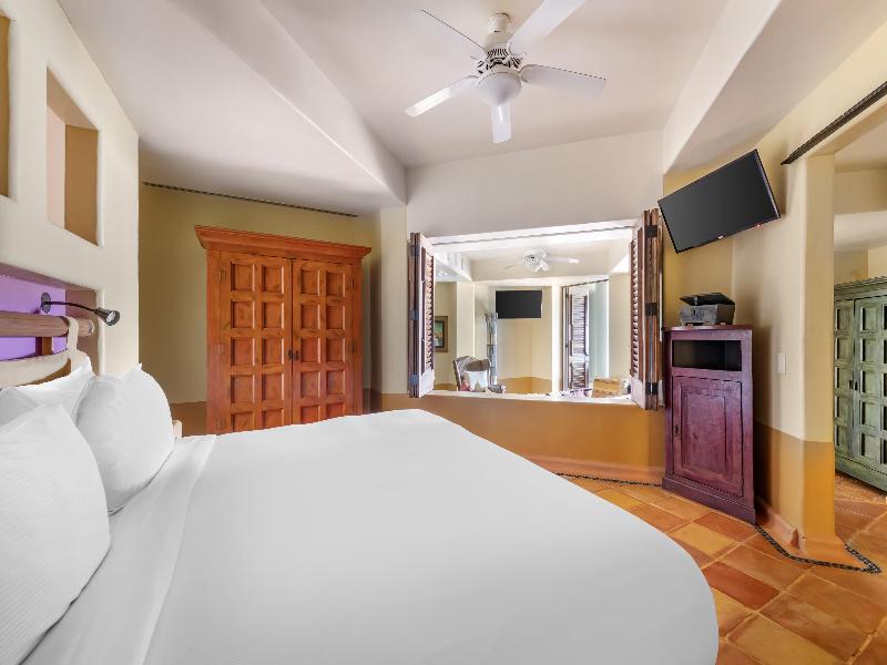 Hilton Grand Vacations Club Zihuatanejo image