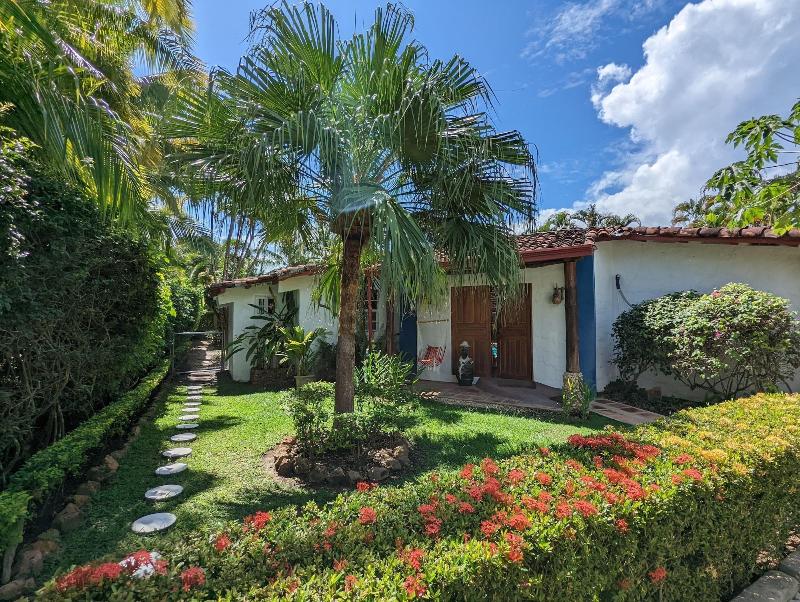 Villa Botero By Casa Mojito Bed And Breakfast image