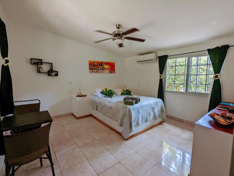 Villa Botero By Casa Mojito Bed And Breakfast image