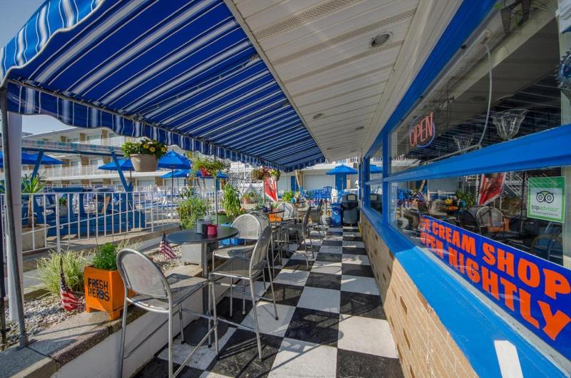 Tangiers Motel image