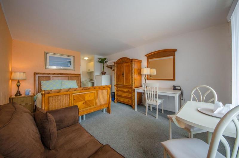 Tangiers Motel image