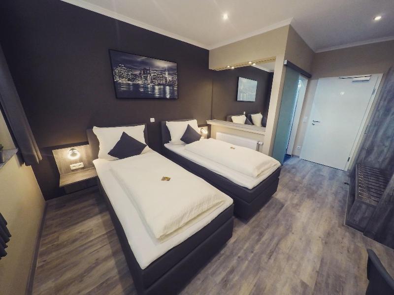 Mey Hotel image