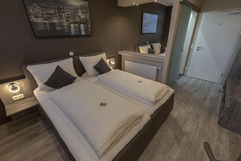 Mey Hotel image