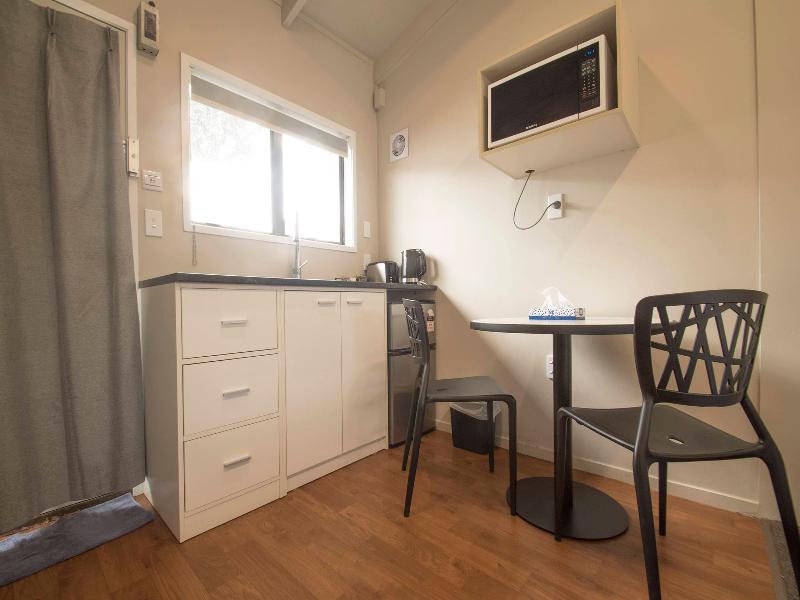 Middlemore Motel image