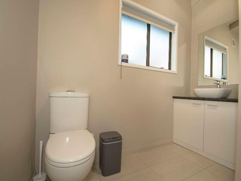 Middlemore Motel image
