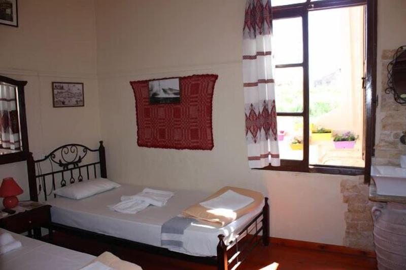 Mme Bassia image