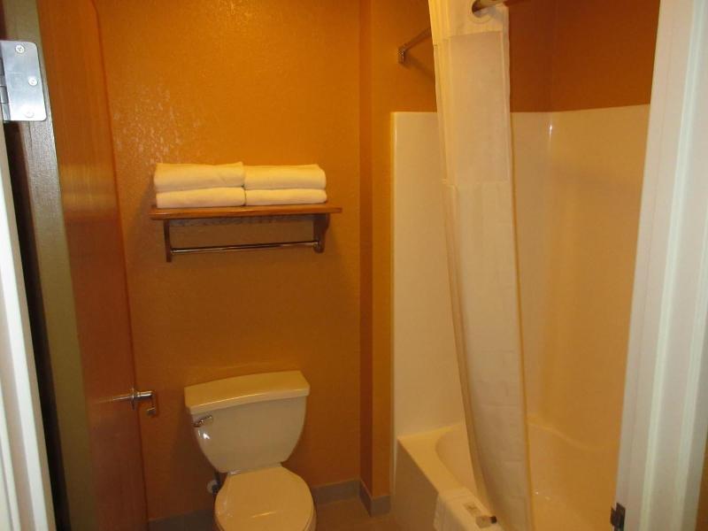 Parkfield Inn image