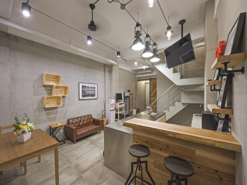 Ox Suites image