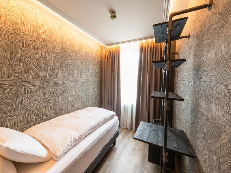 Centrum Hotel image