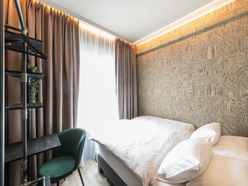 Centrum Hotel image