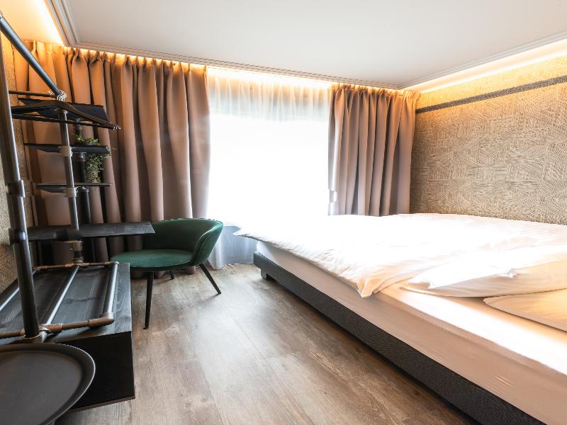Centrum Hotel image