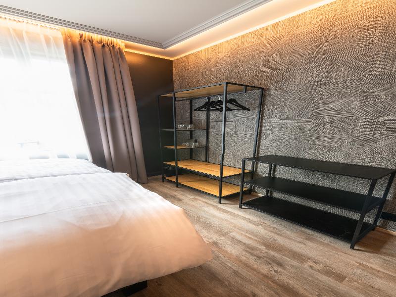 Centrum Hotel image