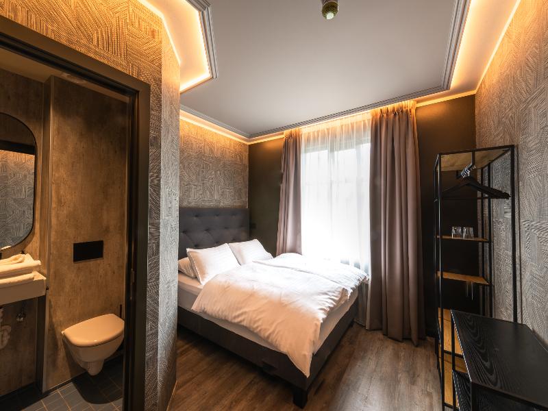 Centrum Hotel image