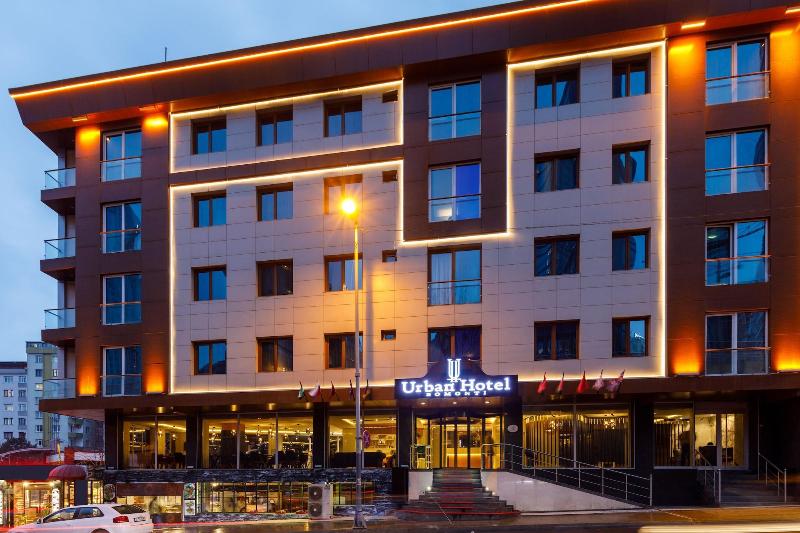 Big Box Hotel image