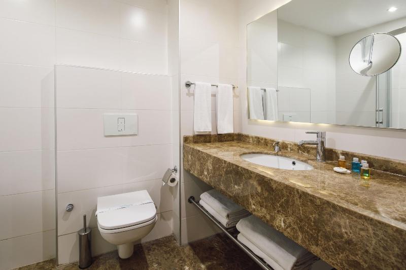 Big Box Hotel image
