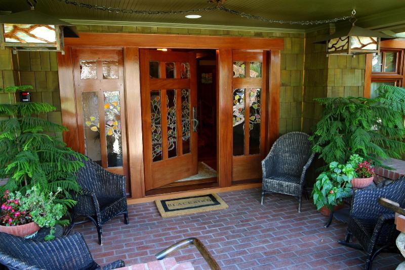 Blackbird Inn image