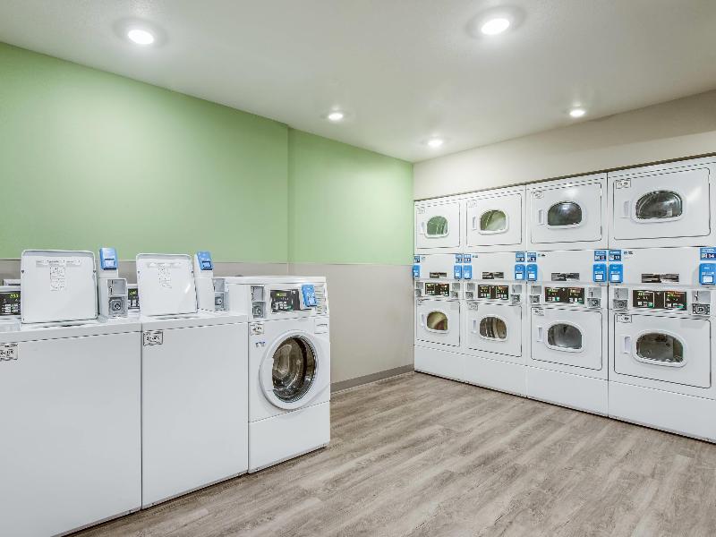 Woodspring Suites Chicago Midway image