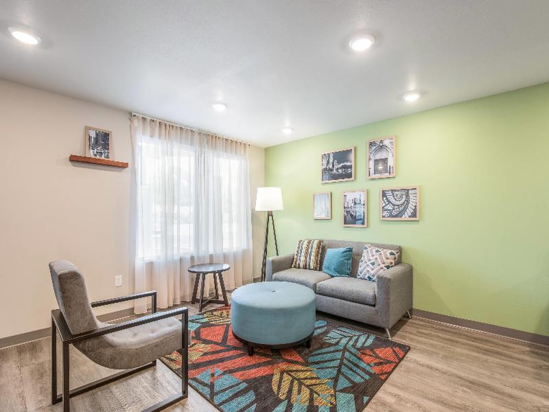 Woodspring Suites Chicago Midway image