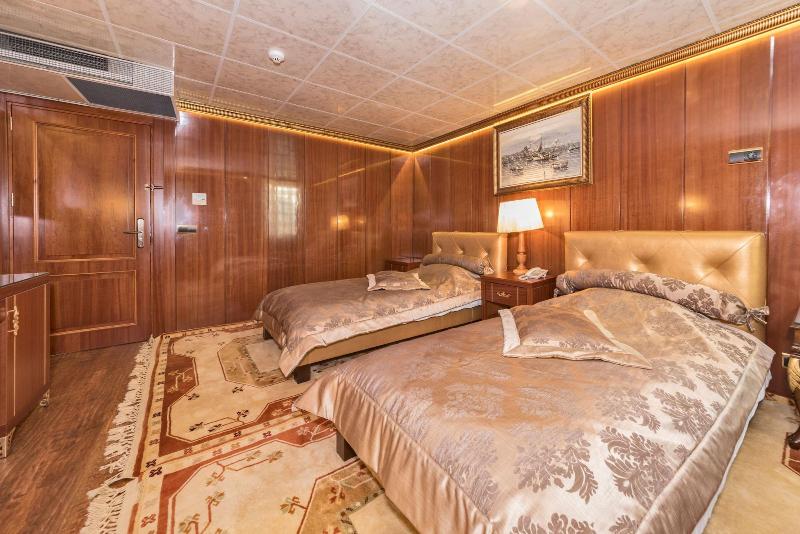 Cevheri's Hotel image