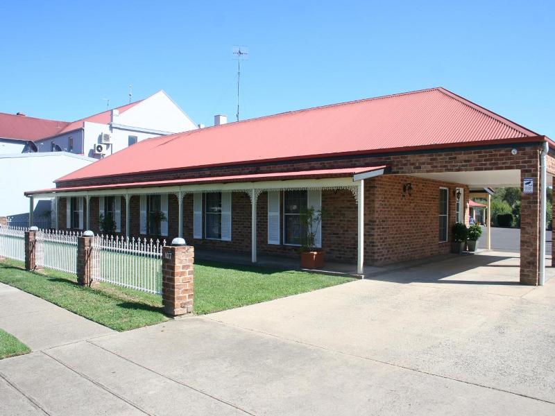 Club Motel Armidale image