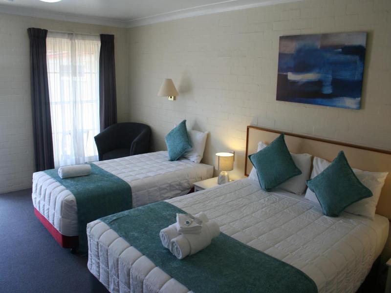 Club Motel Armidale image