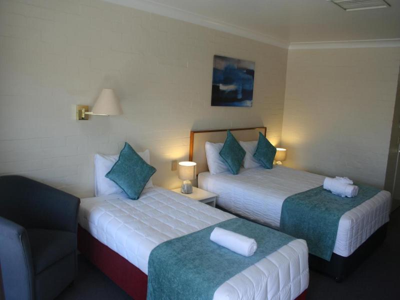 Club Motel Armidale image