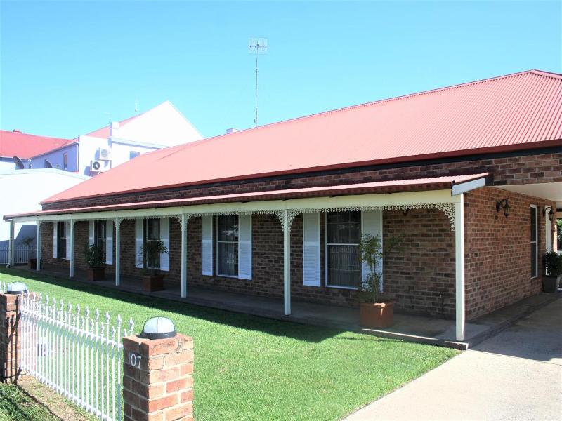 Club Motel Armidale image