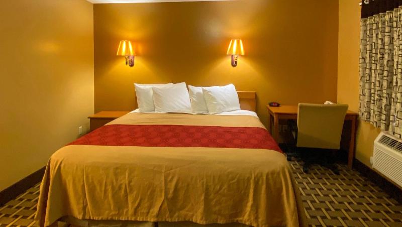 Rama Inn Bells image