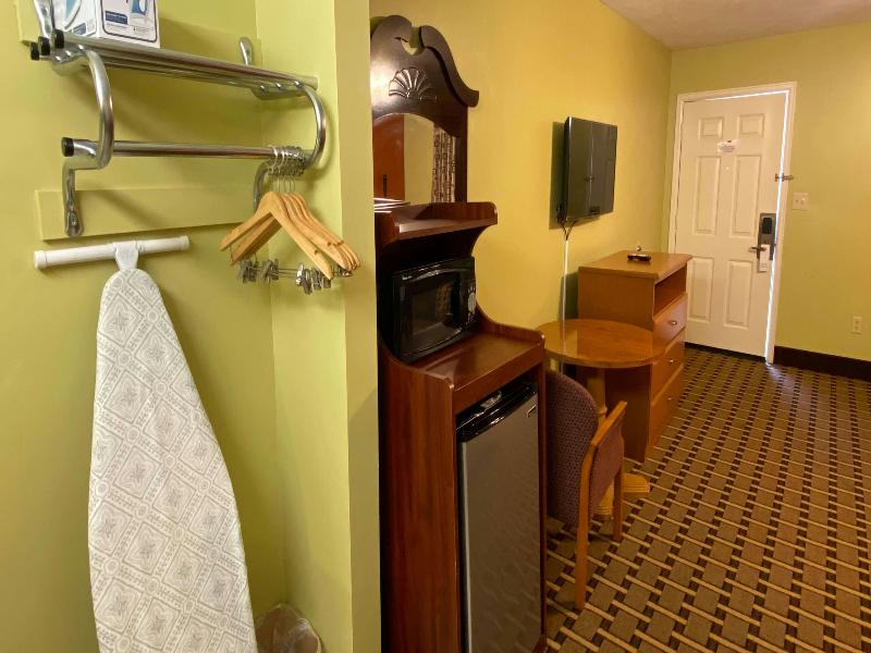 Rama Inn Bells image