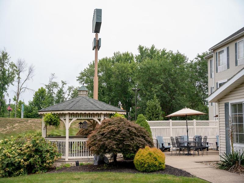 Coshocton Village Inn And Suites image
