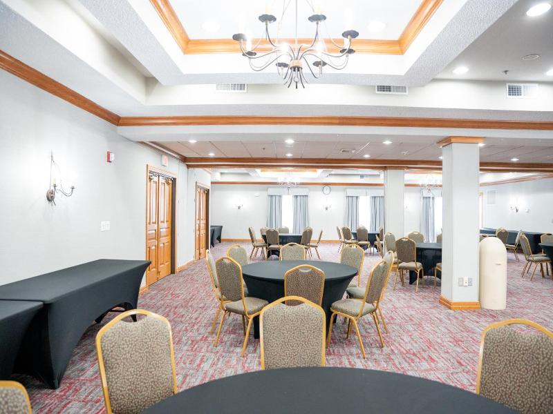 Coshocton Village Inn And Suites image