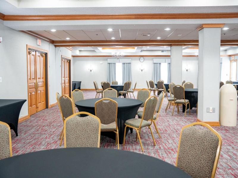 Coshocton Village Inn And Suites image