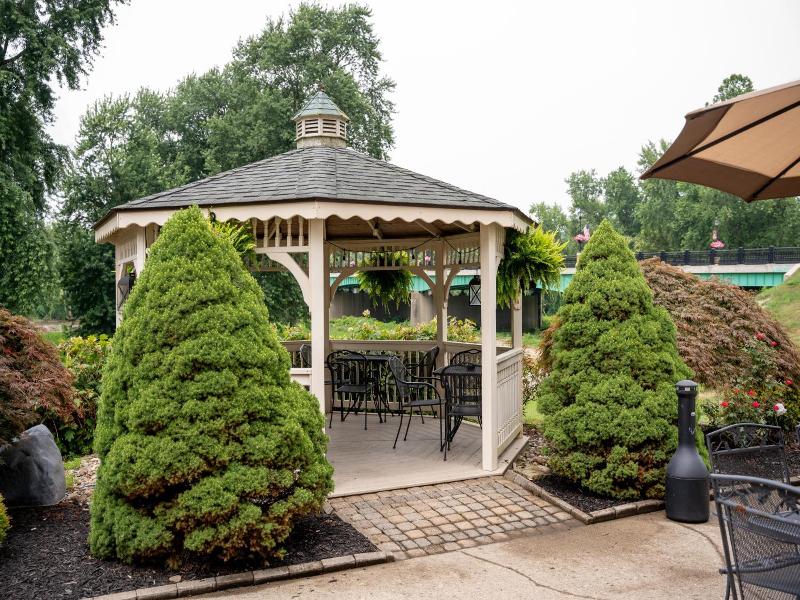 Coshocton Village Inn And Suites image