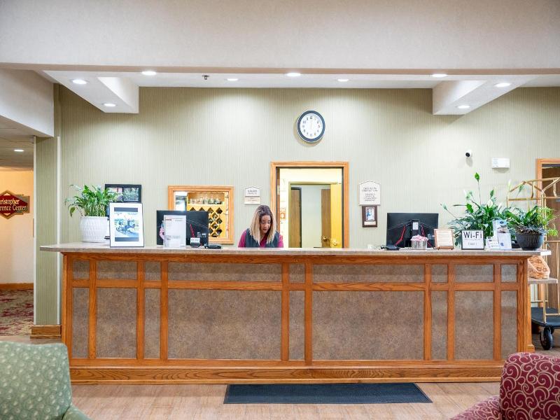 Coshocton Village Inn And Suites image