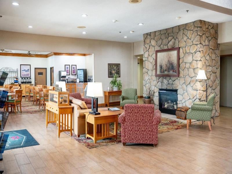 Coshocton Village Inn And Suites image