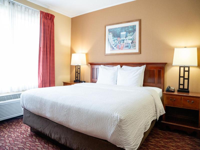 Coshocton Village Inn And Suites image