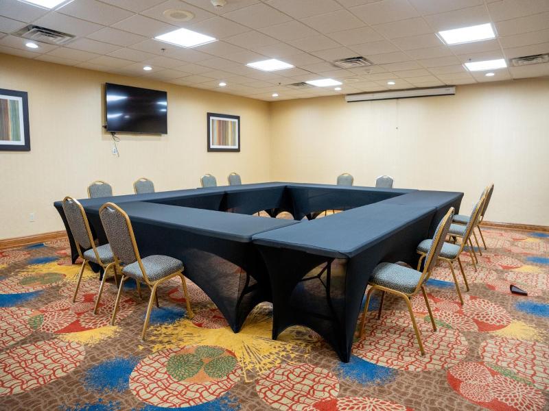 Coshocton Village Inn And Suites image