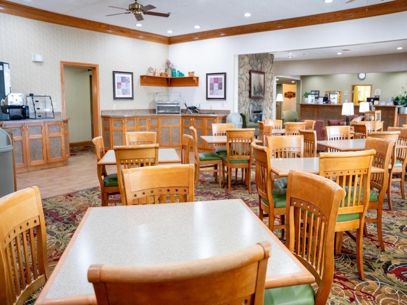 Coshocton Village Inn And Suites image
