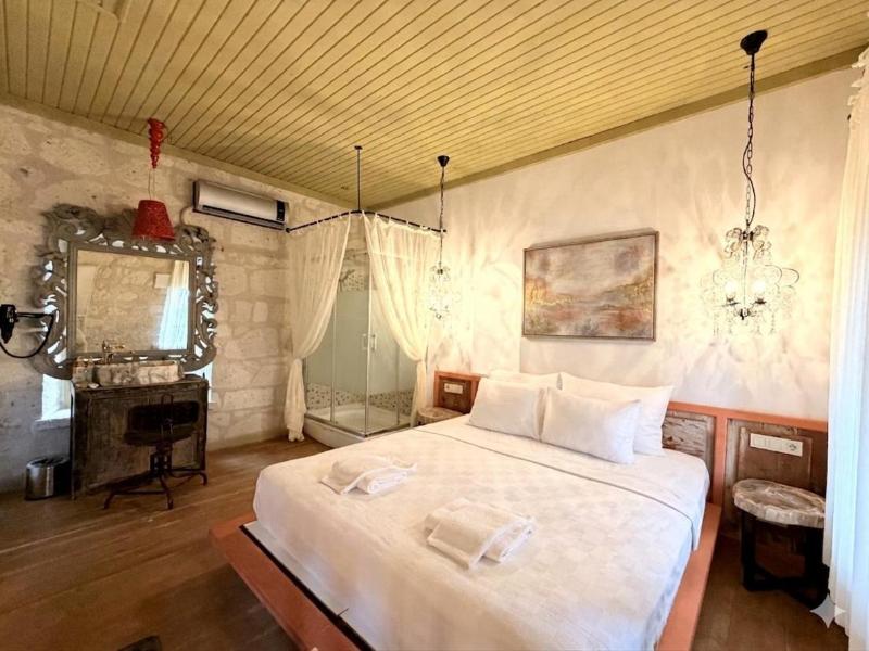 Marge Hotel image