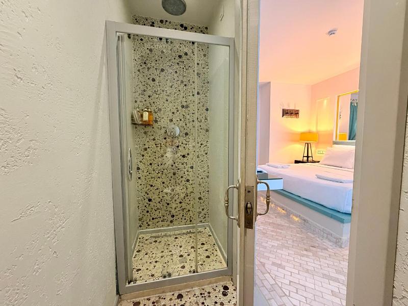 Marge Hotel image