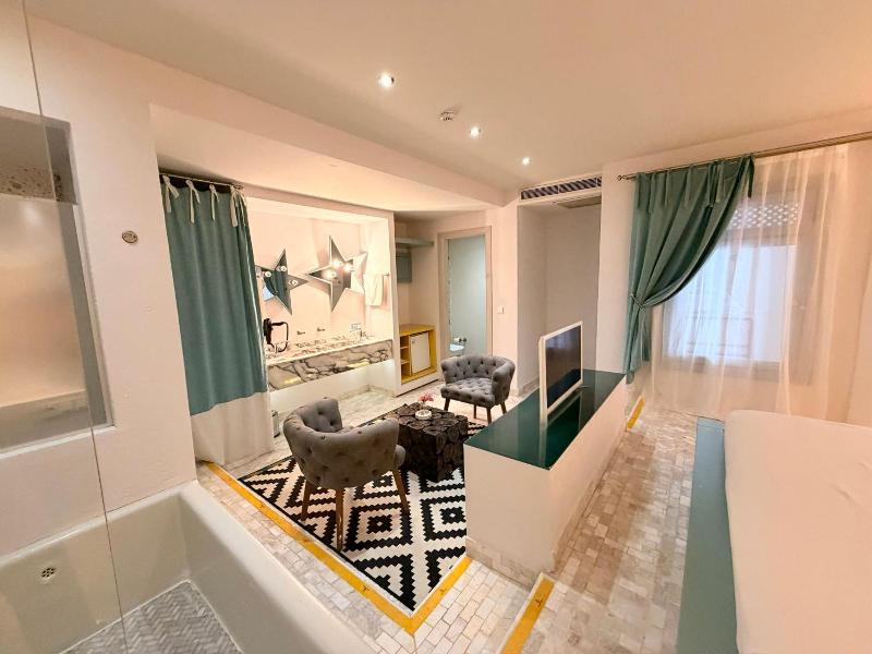 Marge Hotel image