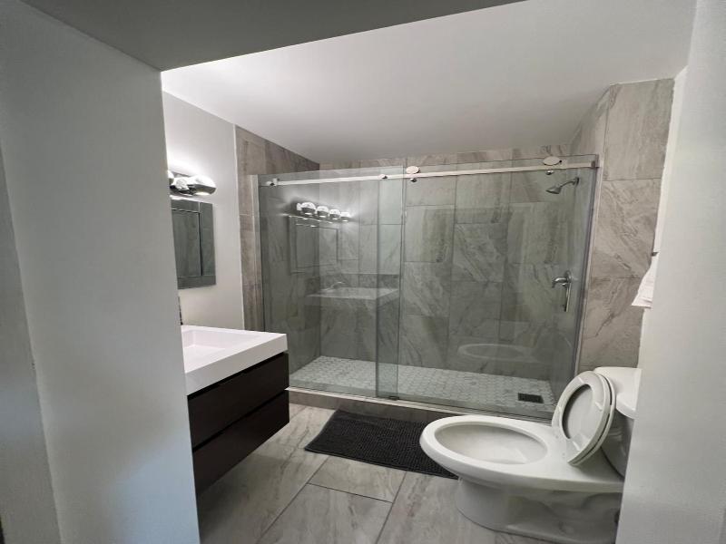 Commercial Hotel image