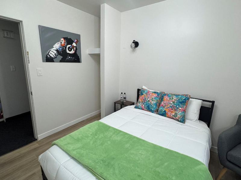 Commercial Hotel image
