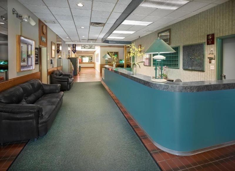 The Crestwood Hotel image