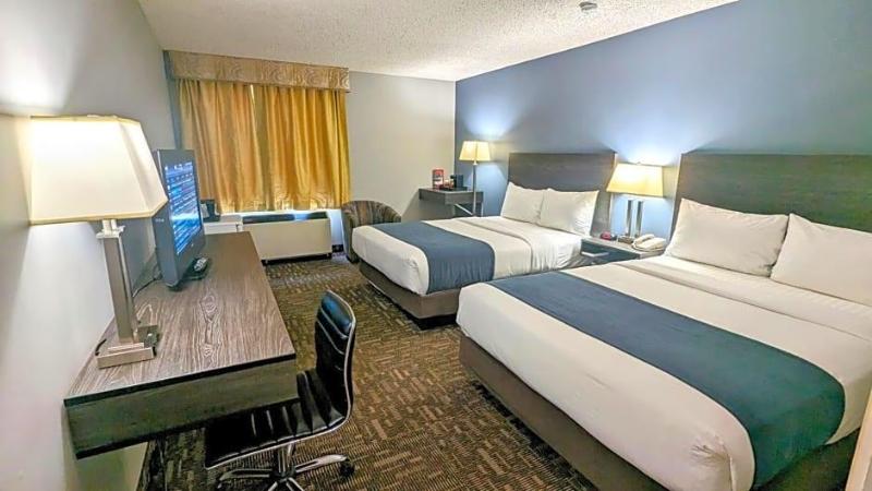 The Crestwood Hotel image