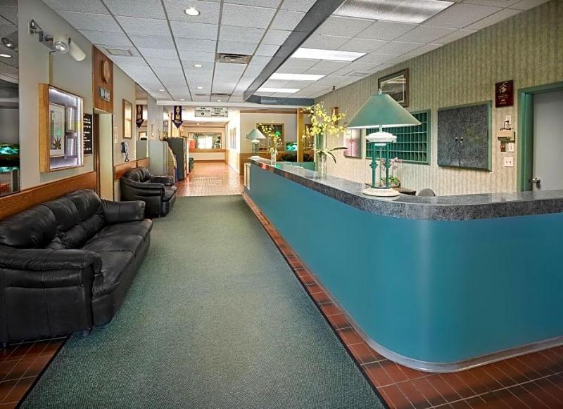 The Crestwood Hotel image