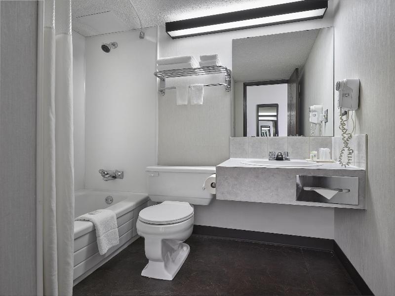 The Crestwood Hotel image