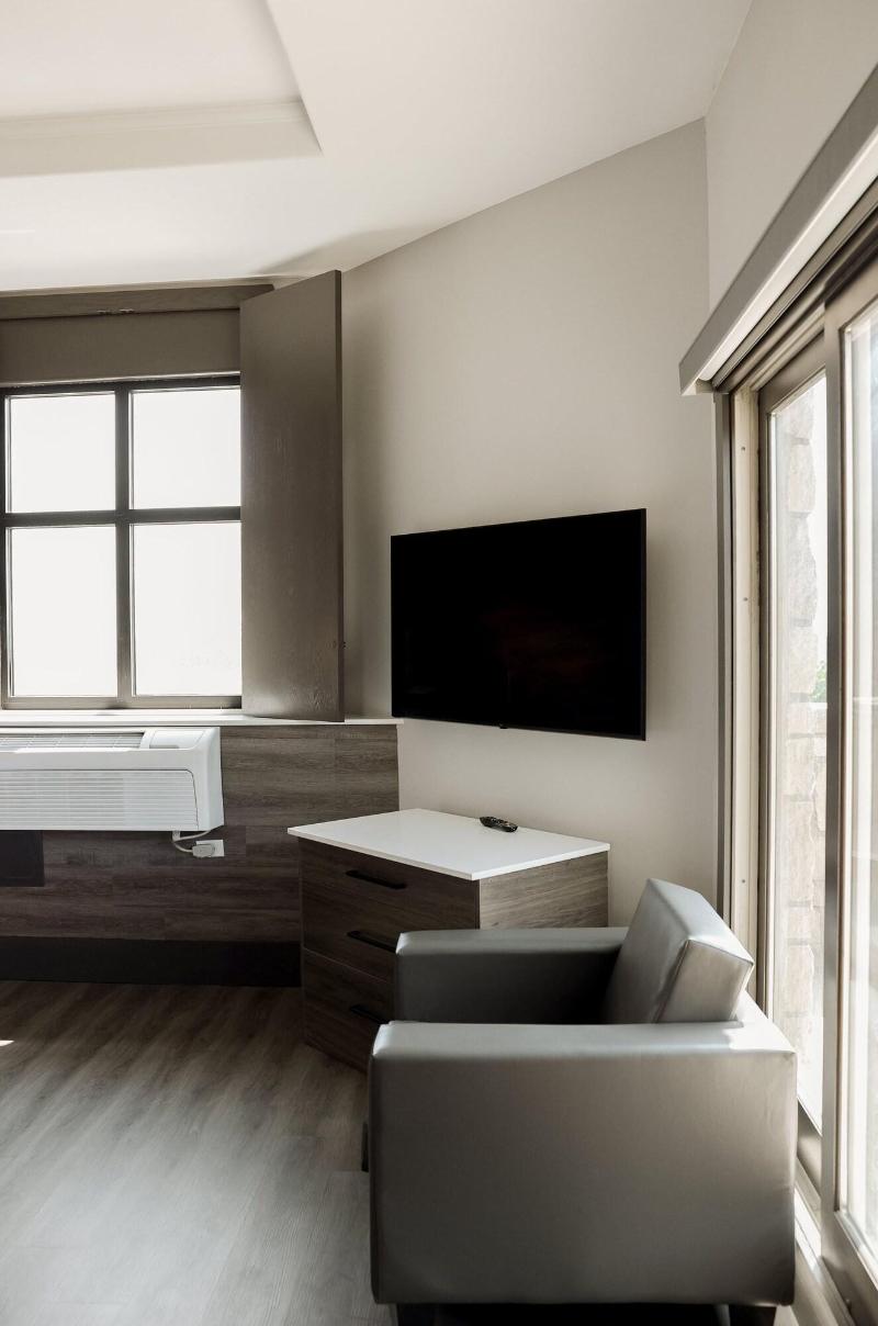 The Oread Lawrence, Tapestry Collection By Hilton image