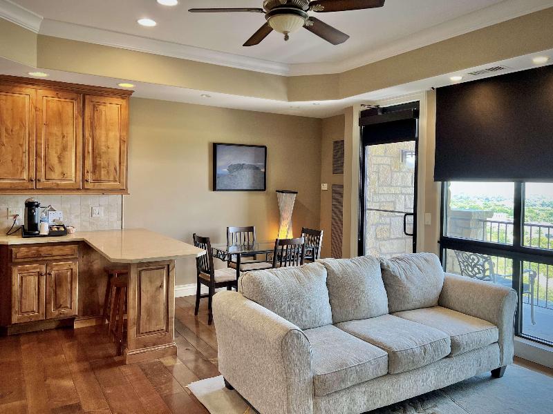 The Oread Lawrence, Tapestry Collection By Hilton image